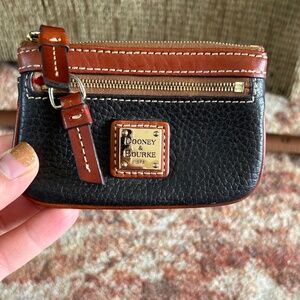 Dooney & Bourke Pebble Grain Leather Small Coin Case Black Tan Zip Wallet MINT